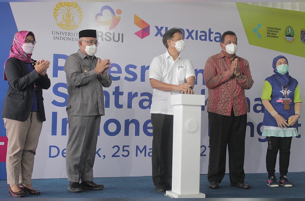 Peresmian Sentra Vaksinasi Indonesia Bangkit Drive Thru Pertama di Depok