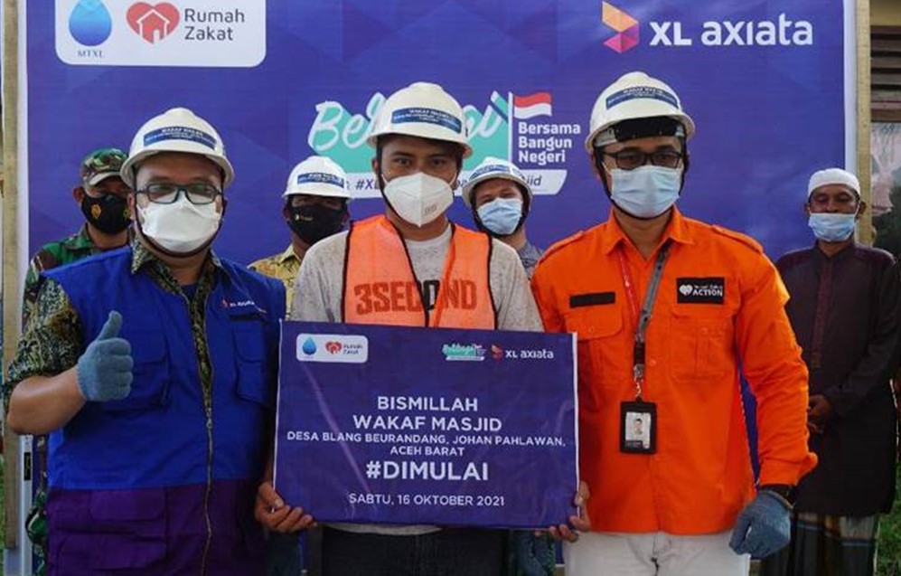 Karyawan XL Axiata Gelar Aksi Sosial  Ada Bedah Rumah, Hingga Bangun Jembatan dan Fasilitas Air Bersih